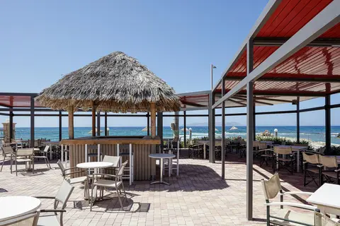 Golden Bay Suites in Δαράτσος — foto 7