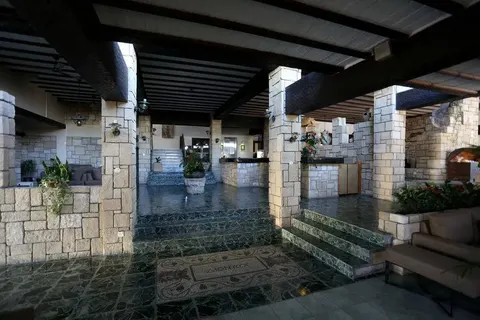 Dionysos Central foto 6