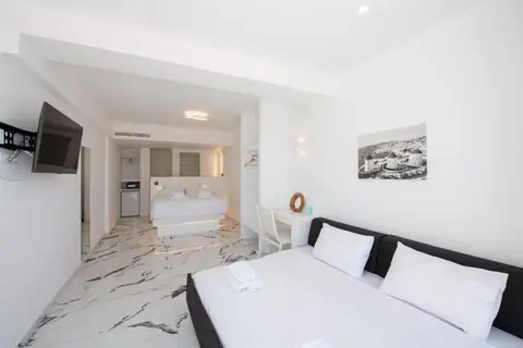 Bianco A Nero in Πλιντρί — foto 19