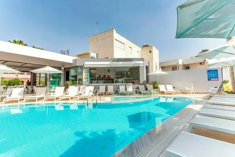 Agrelli Hotel in Καρδάμαινα
