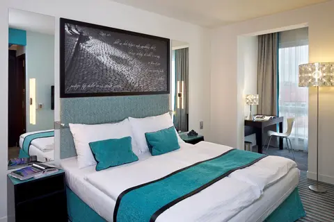 Red & Blue Design Hotel Prague in Praag — foto 24