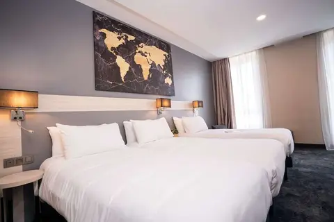 Hotel Univers in Nice — foto 19
