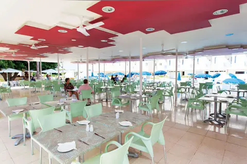 Kissos Hotel in Paphos — foto 8