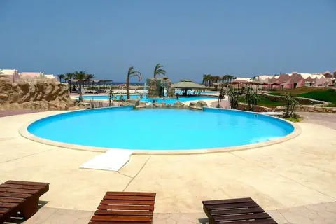 Onatti Beach Resort in القصير