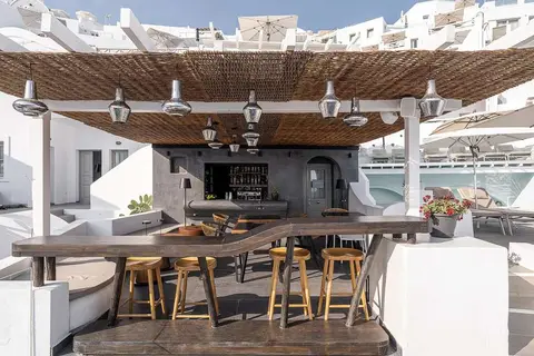 On The Rocks in Thira Municipal Unit, foto 16