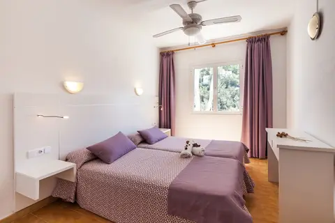 Aparthotel Puerto Cala Vadella in Sant Josep de sa Talaia — foto 18