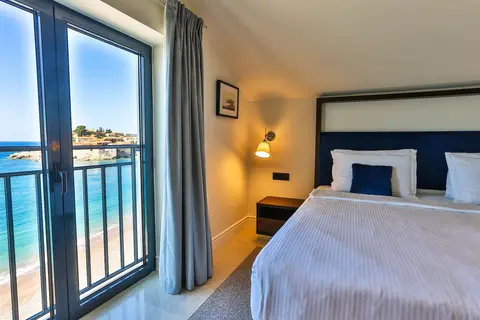 California in Sveti Stefan Island — foto 30