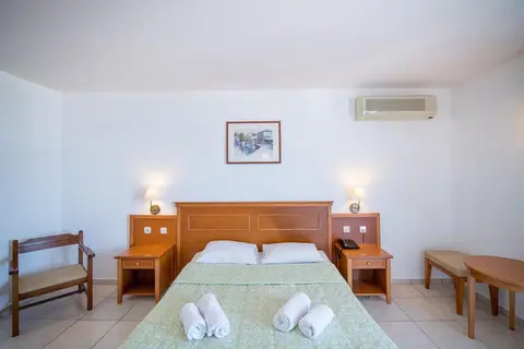 Semiramis Village Hotel in Λιμένας Χερσονήσου — foto 3