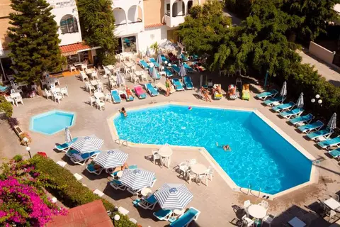 Kassandra Family Aparthotel in Ιαλυσός — foto 2