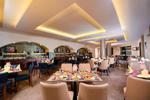 Pickalbatros Royal Moderna Resort in نبق — foto 28