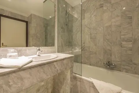 Hotel Ambassador Monaco in Monaco — foto 22