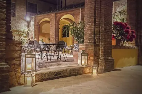 Il Chiostro del Carmine in Sienna — foto 9