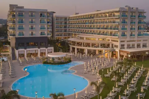 Hotel NissiBlu Beach Resort in Ayia Napa