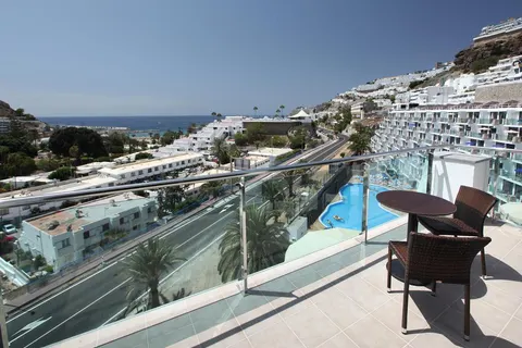 Revoli Playa Apartments foto 3