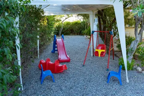 George Beach Studios & Villas in Πεύκοι — foto 5