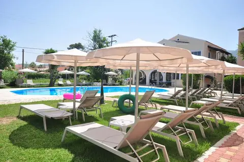 Acharavi Garden in Αχαράβη — foto 17