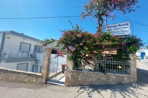 George Beach Studios & Villas in Πεύκοι — foto 26