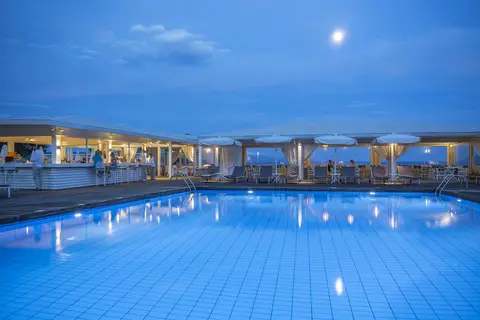 KBR Kassandra Bay Resort & Spa in Καλύβια — foto 16