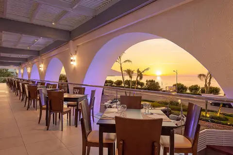 Oceanis Beach Hotel in Ιξιά — foto 8