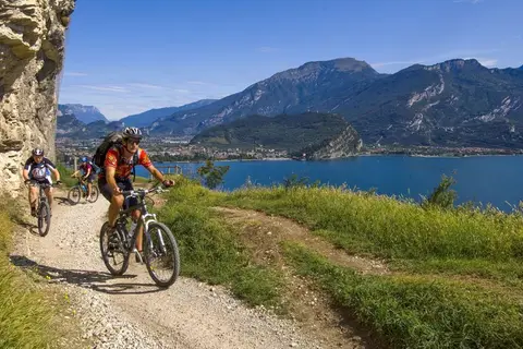 Bike Hotel Caravel in Torbole Casaglia — foto 4