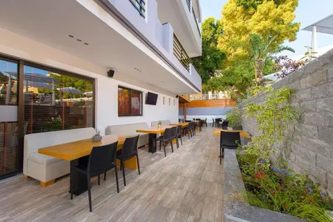 Sunny Days Appartementen in Ιαλυσός — foto 20