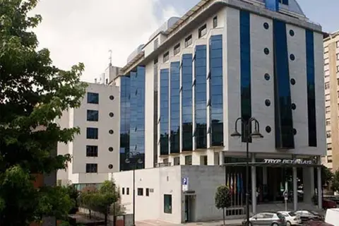 Hotel Zentral Gijón Rey Pelayo in Gijon