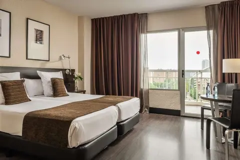 Hotel Medium Valencia in Valencia — foto 6