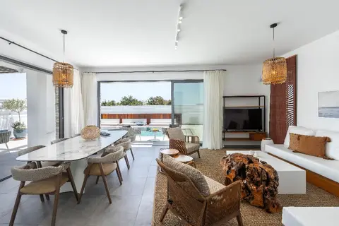Chris Le Mare Gold Luxury Villa in Παραλίμνι — foto 8