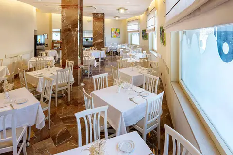 Hotel Tourist in Sorrento — foto 7