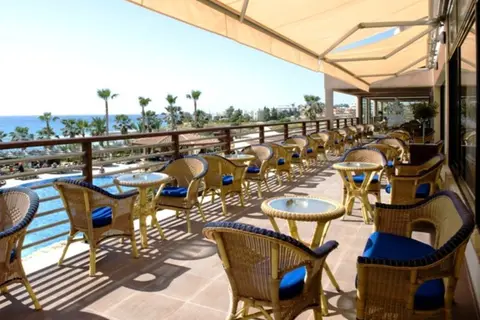 Atlantica Golden Beach Hotel in Paphos — foto 29