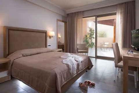 Cactus Beach Hotel & Bungalows in Stalis Super Market, foto 19