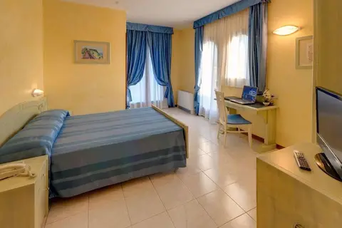 Hotel Cristoforo Colombo Osimo in Camerano — foto 2