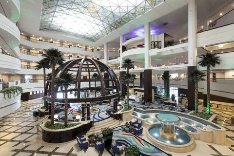 Mövenpick Dubai Grand Al Bustan in Dubai — foto 9