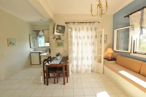 Elena Apartments Corfu in Αχαράβη — foto 17