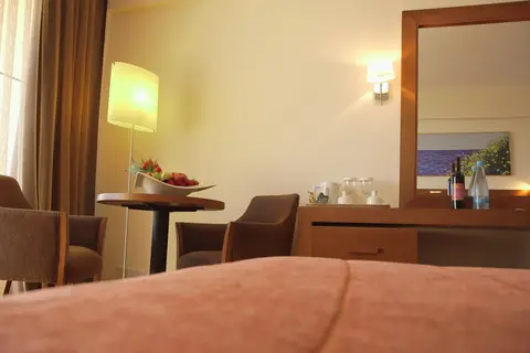 The Golden Bay Beach Hotel in Larnaca — foto 26