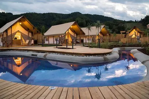 Glamping Olimia Adria Village in Podcetrtek