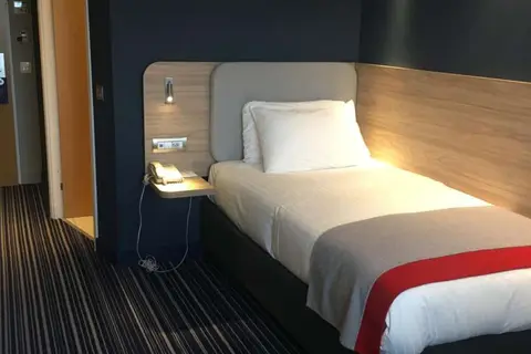 Holiday Inn Express Geneva Airport in Meyrin — foto 11