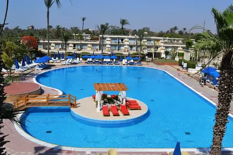 JAZ Pyramids Resort in كفرة نصار — foto 13