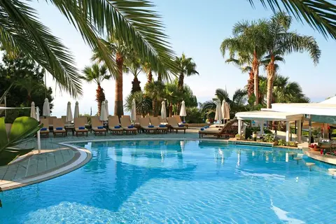 Mediterranean Beach Hotel in Limassol — foto 14