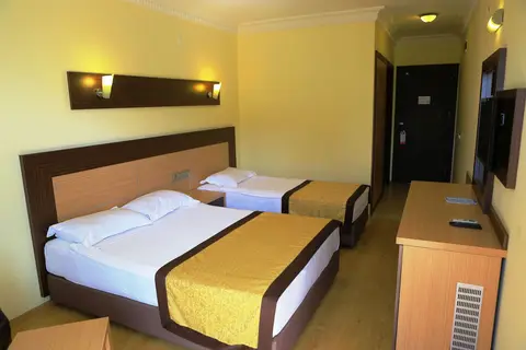 Caretta Beach Hotel in Alaşehir — foto 5