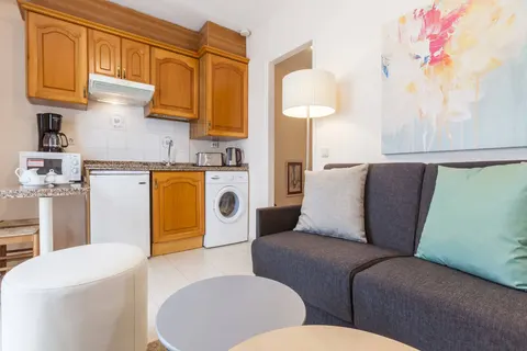 Ramada Hotel & Suites by Wyndham Costa del Sol foto 39