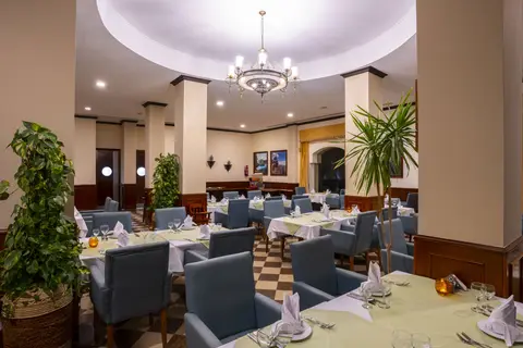 Stella Makadi Beach Resort & Spa in Andalus Restaurant, foto 29