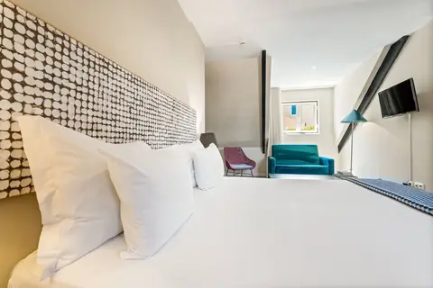 Casa do Patio by Shiadu in Almada — foto 13