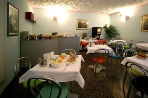 Assarotti in Genua, foto 2
