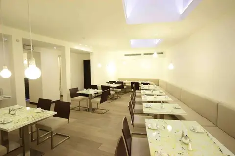 Hotel Pure White in Praag, foto 12