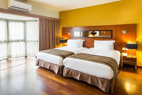 Legendary Lisboa Suites in Almada — foto 5