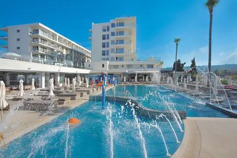 Nelia Beach Hotel in Ayia Napa — foto 4