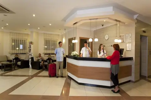Remi Hotel in Cleopatra beach — foto 20