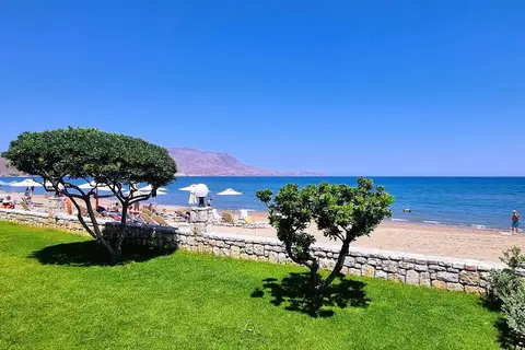 Sunny Bay in Kissamos — foto 21