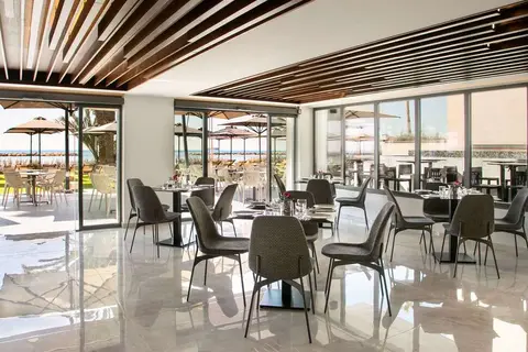 Mercure Larnaca Beach Resort in Ορόκλινη — foto 14